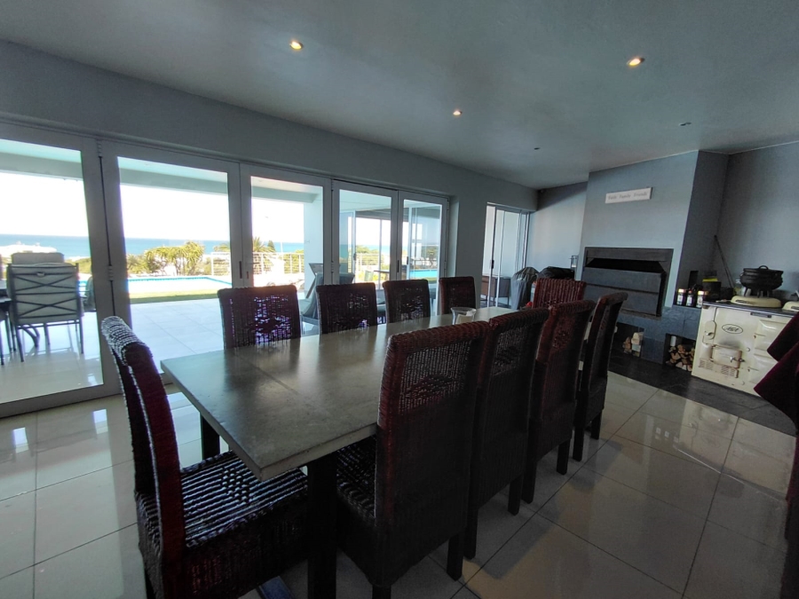 5 Bedroom Property for Sale in Jeffreys Bay Central Eastern Cape